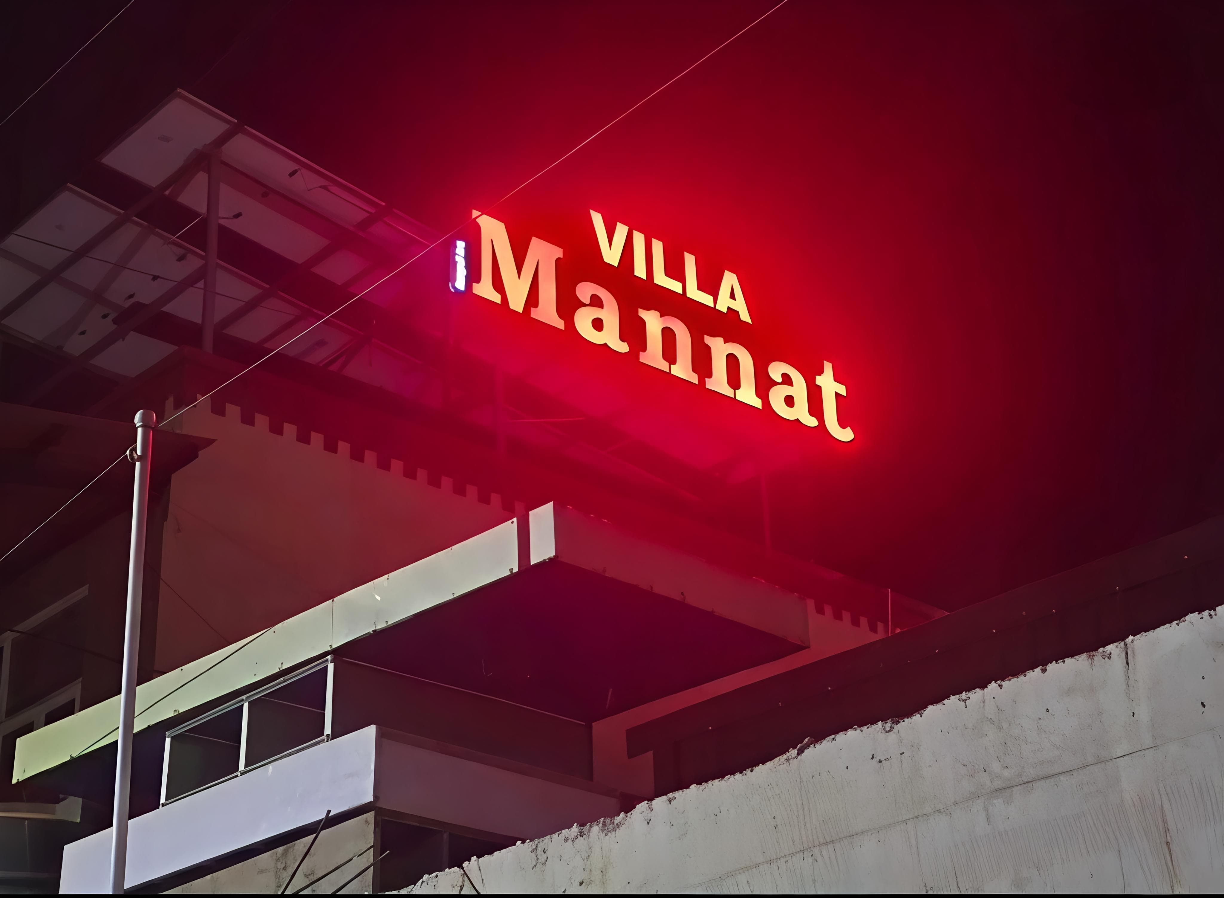 Villa Mannat Neon Sign